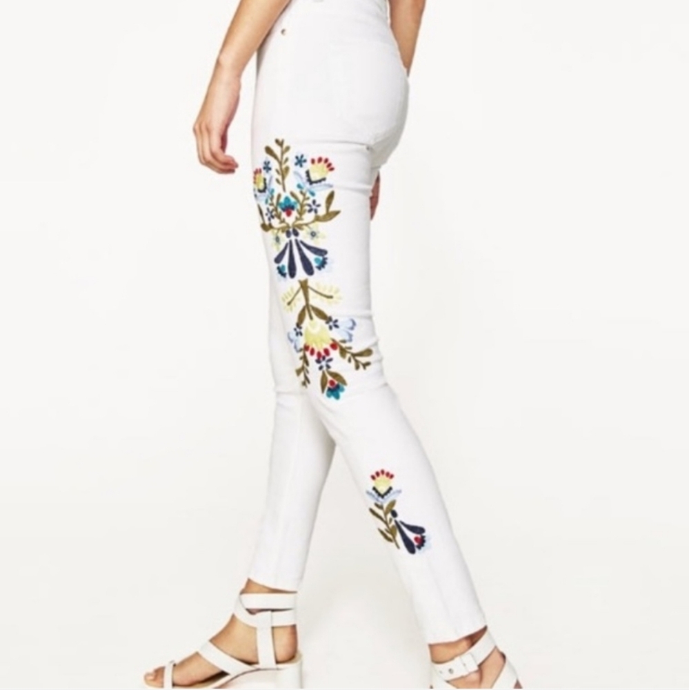 For The Republic White Skinny Jeans with Floral Embroidery